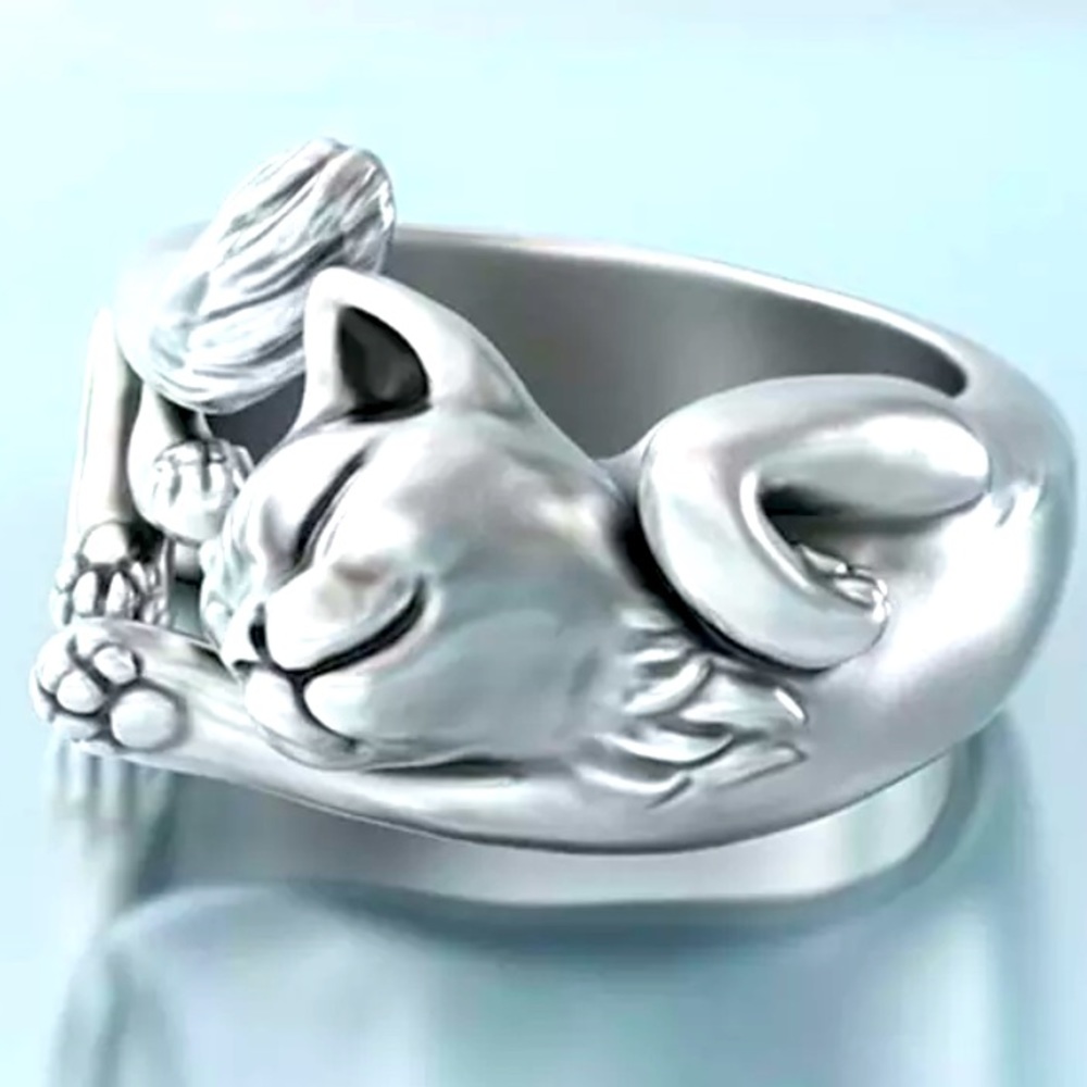 Adorable Sterling Silver Cat Ring Size 8